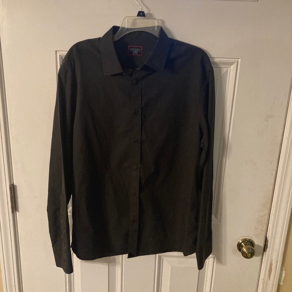 UNTUCKIT charcoal grey XL shirt